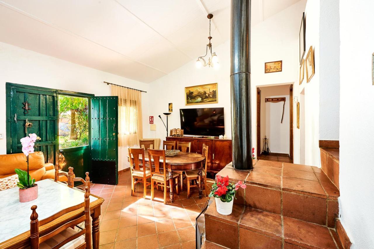 Guadalcanal Vivienda Turistica La Huertaヴィラ エクステリア 写真